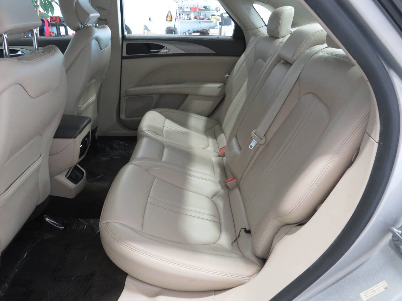 Used 2017 Lincoln MKZ Premiere FWD image 12