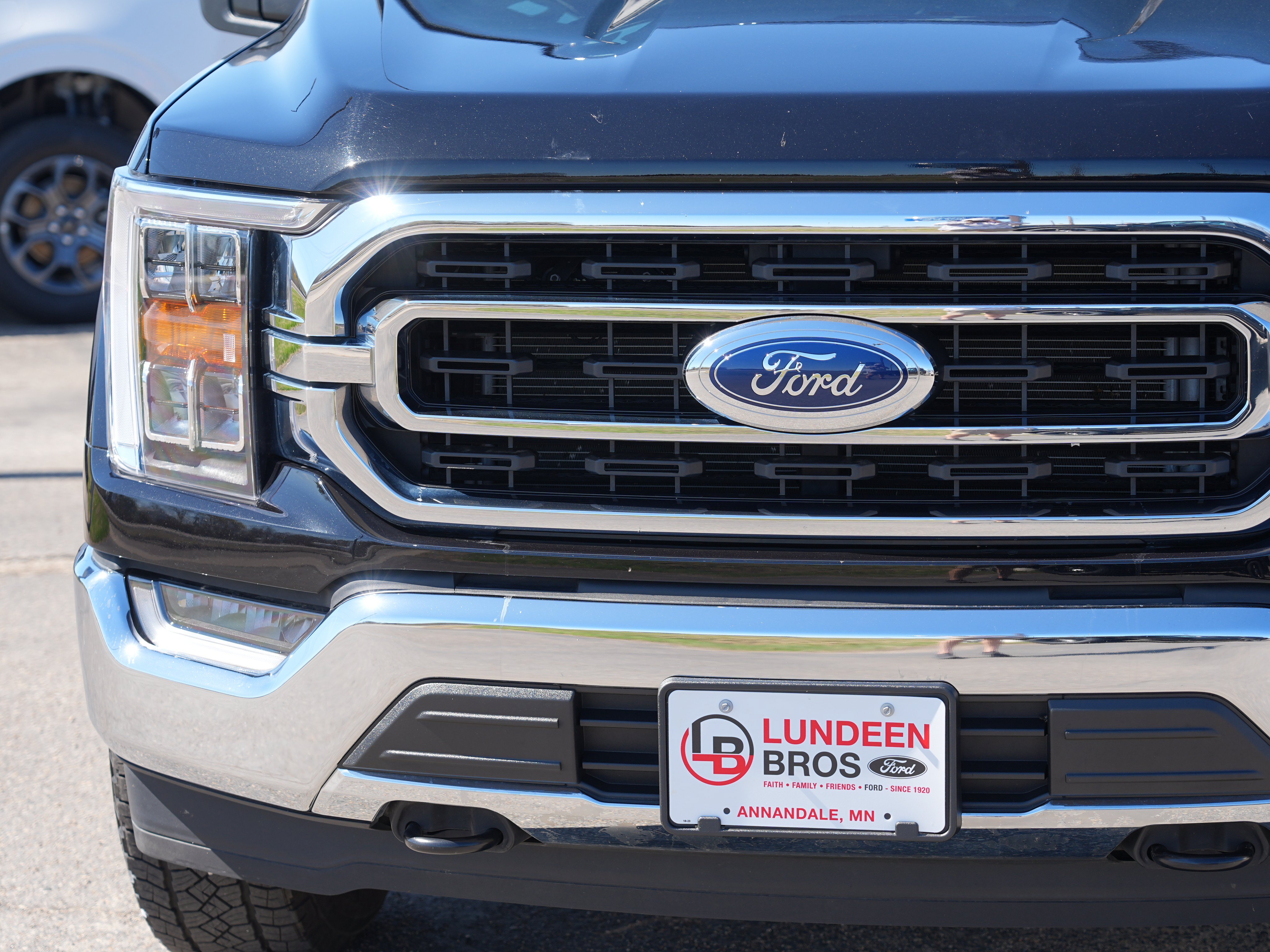 Used 2023 Ford F150 4x4 SuperCrew image 11