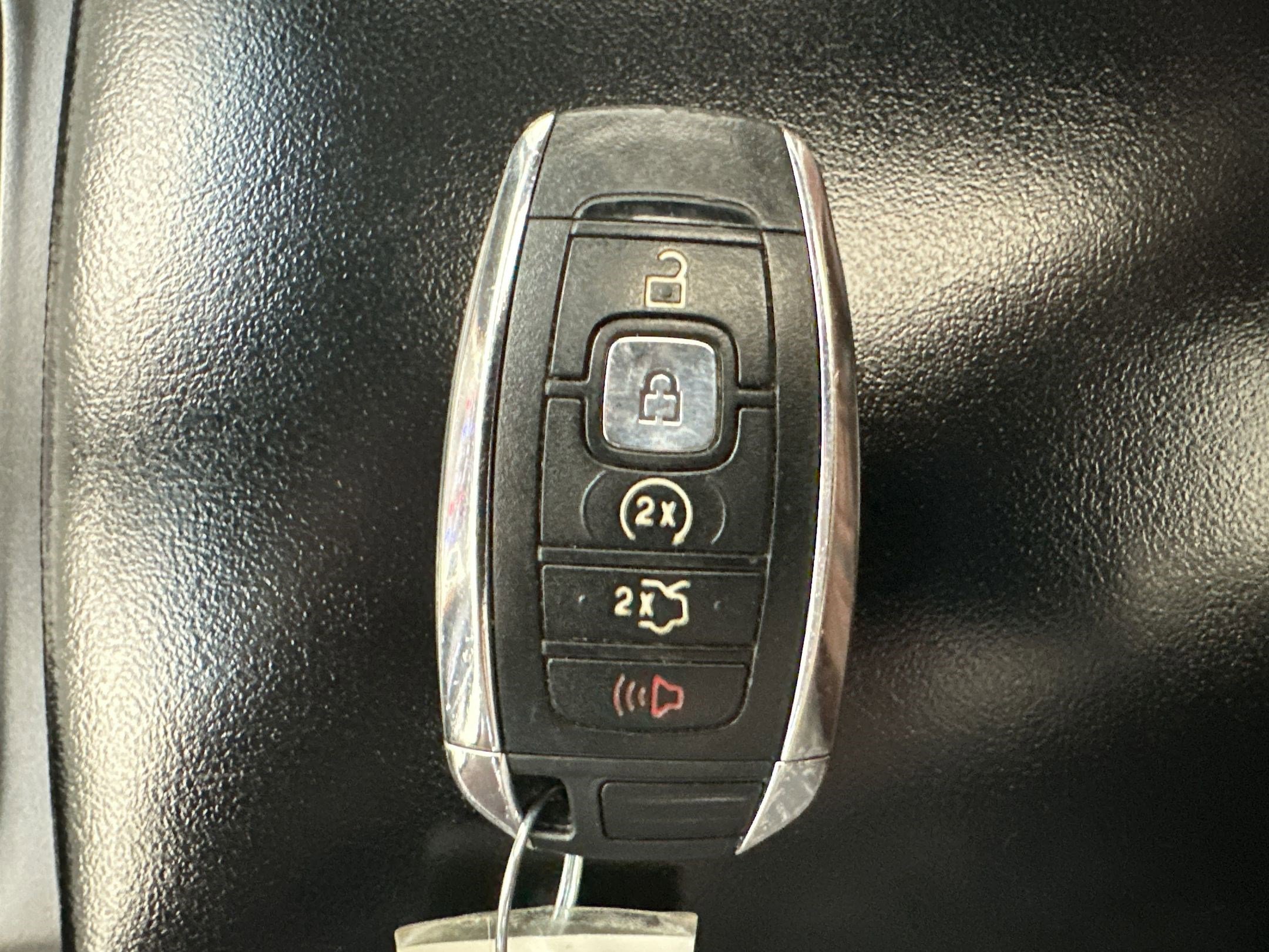 Used 2018 Lincoln MKX Reserve w/ Lincoln MKX Climate Package AWD/4WD image 32