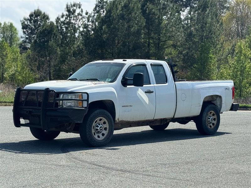 Used 2011 Chevrolet Silverado 3500 W/T image 2