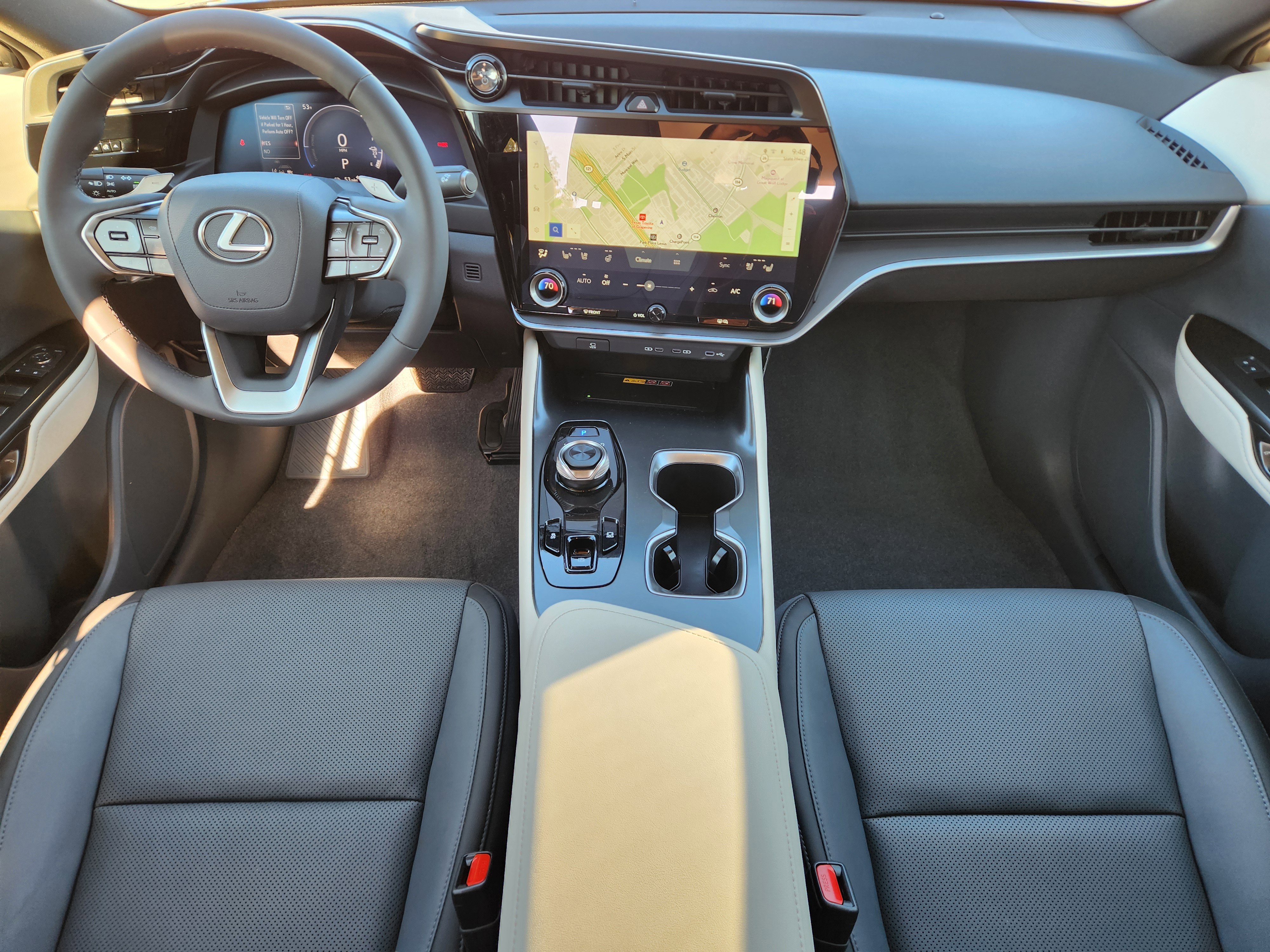 Used 2024 Lexus RZ 450e Premium image 32