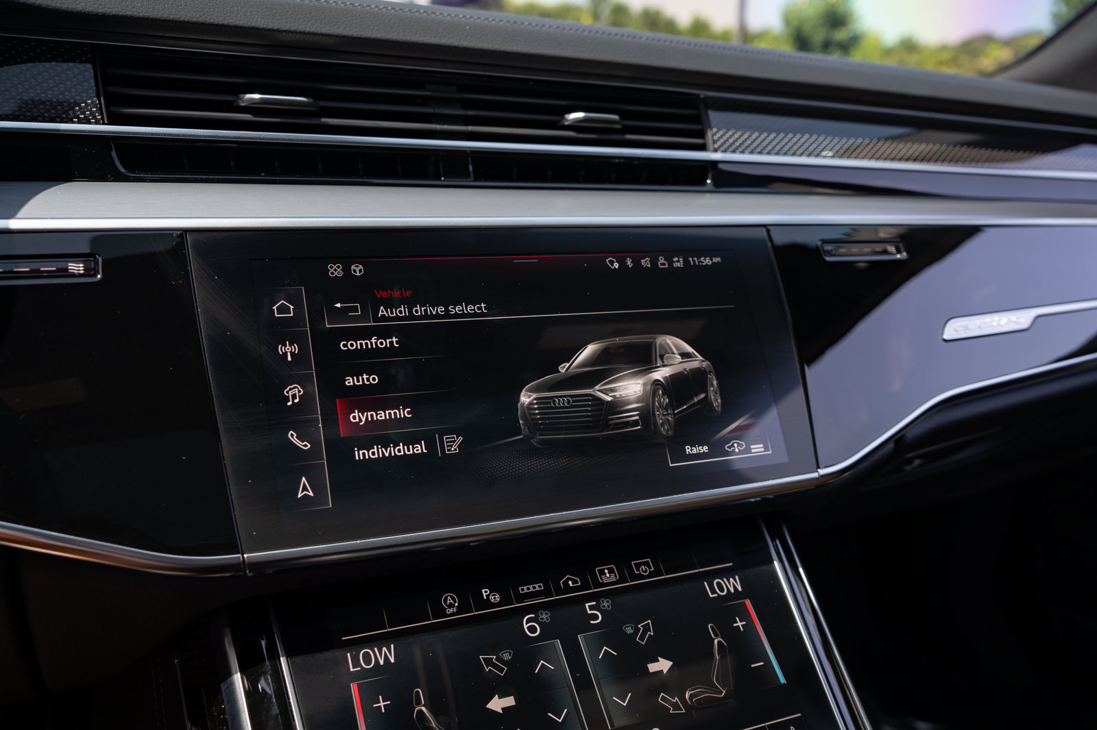 Used 2024 Audi S8 AWD/4WD image 61