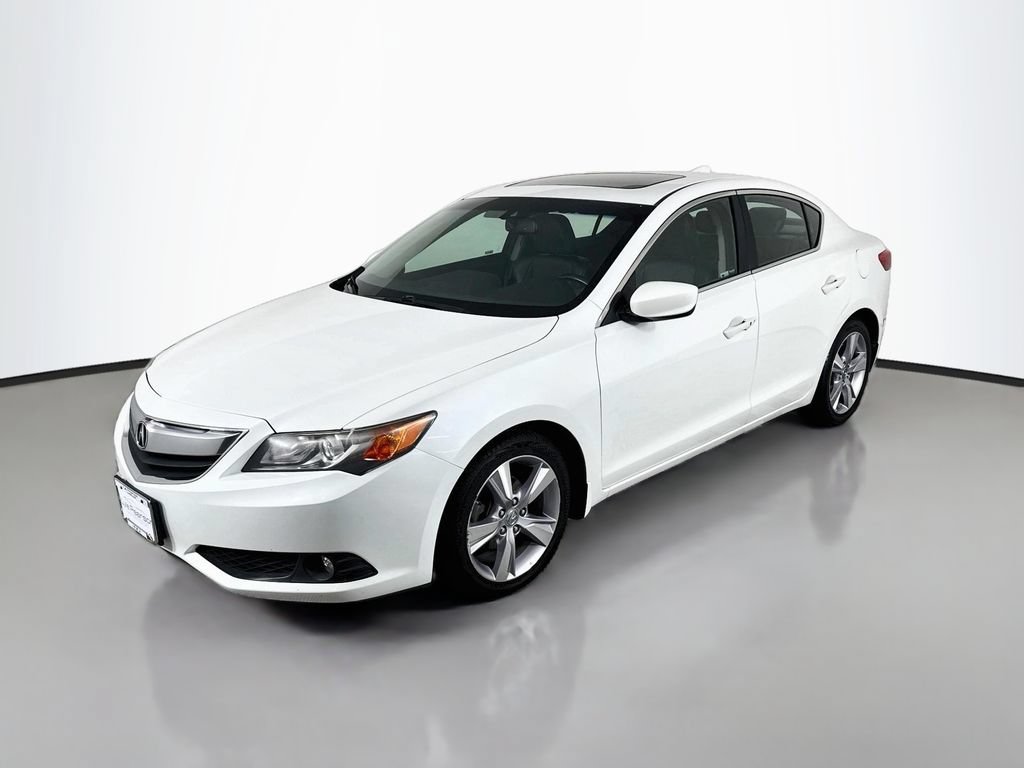 Used 2014 Acura ILX w/ Technology Package FWD image 1