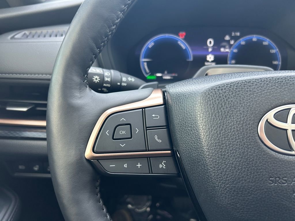 Used 2024 Toyota Grand Highlander AWD Hybrid image 18