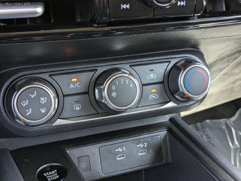 Used 2025 Nissan Kicks SV FWD image 21