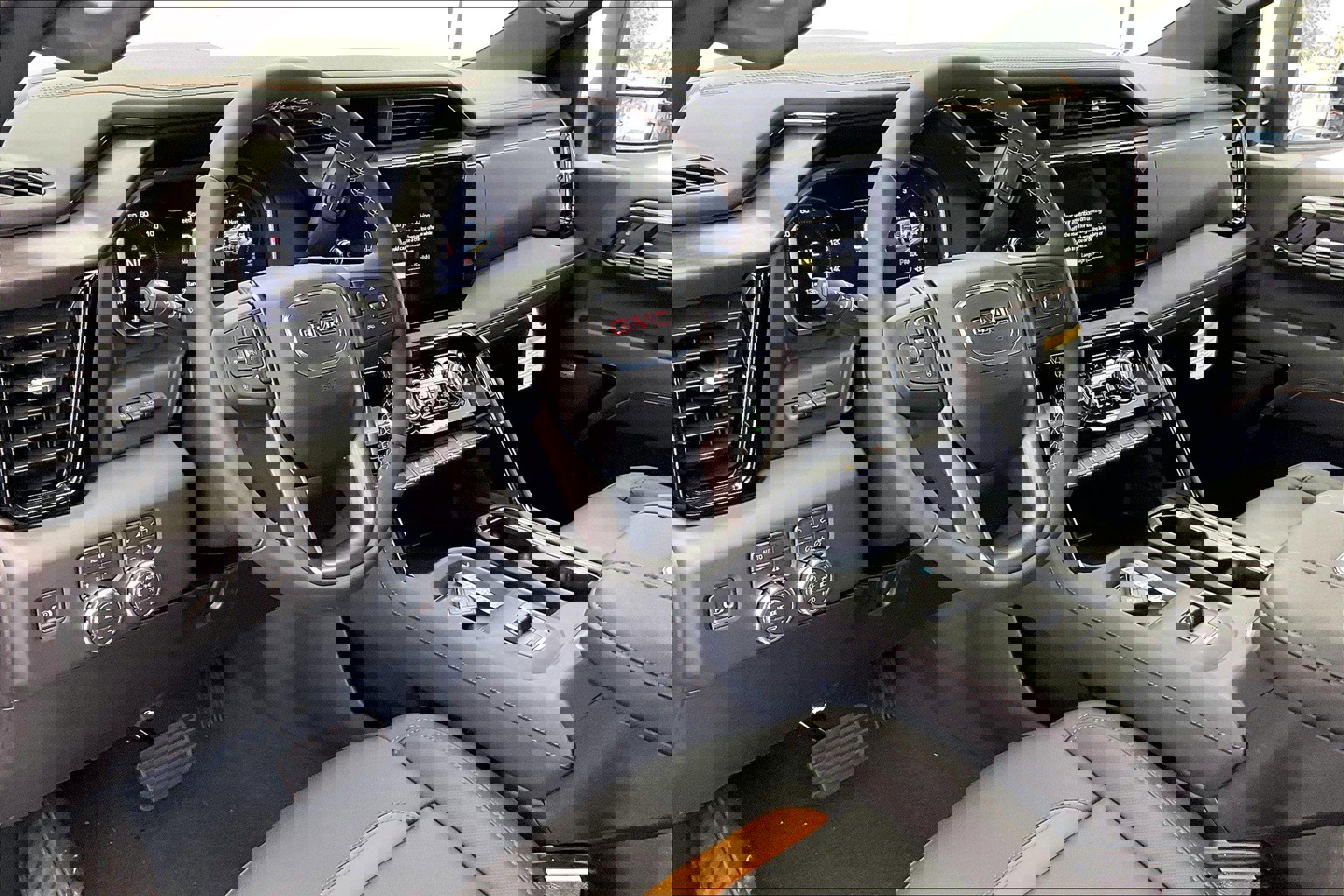 New 2026 GMC Sierra 3500 AT4 w/ AT4 Premium Plus Package image 4