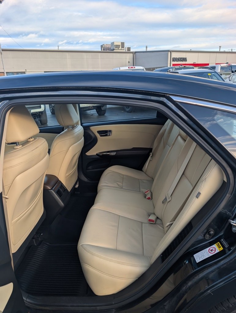 Certified 2015 Toyota Avalon XLE Premium image 16