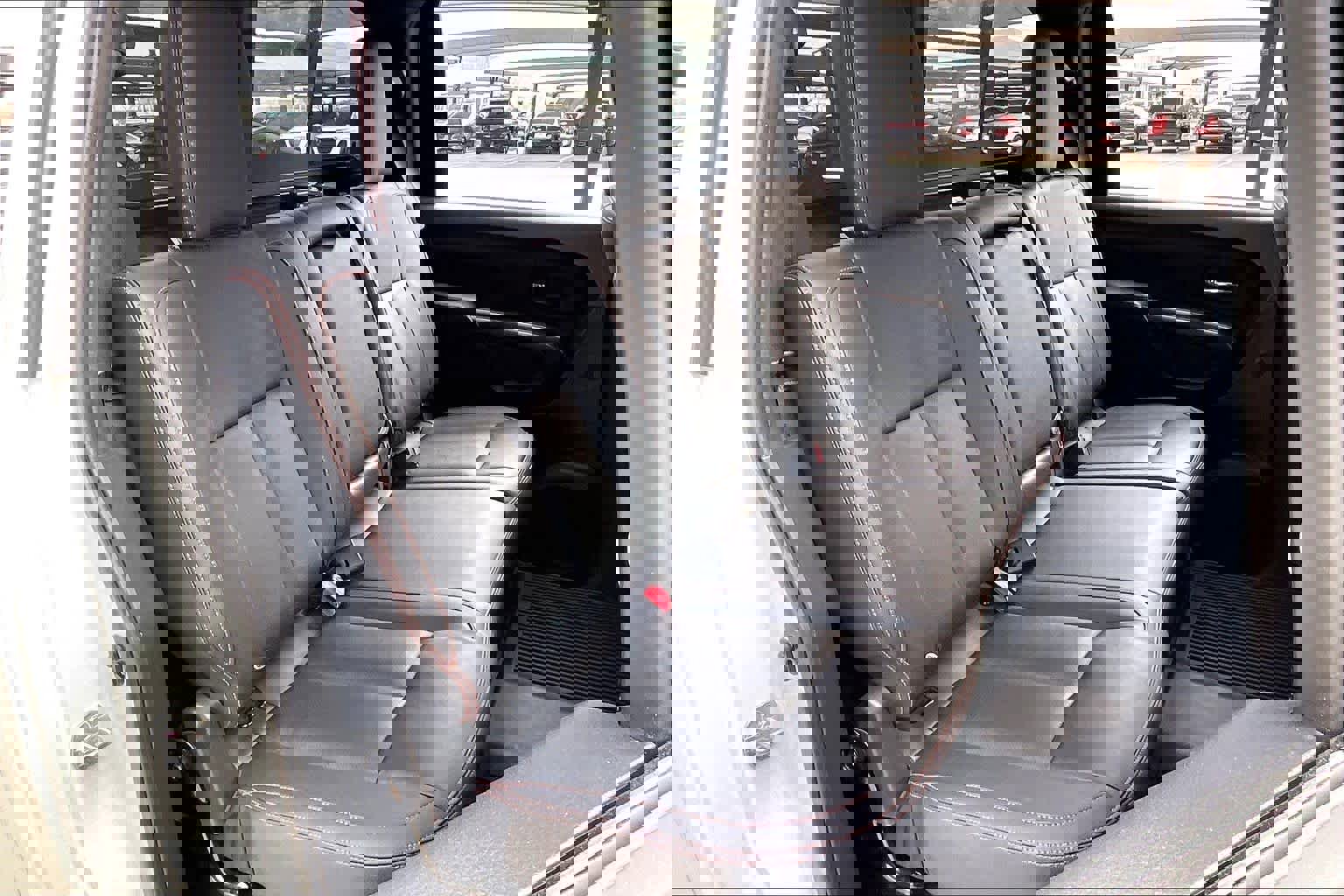 Used 2024 Nissan Titan PRO-4X w/ Pro-4x Convenience Package image 20