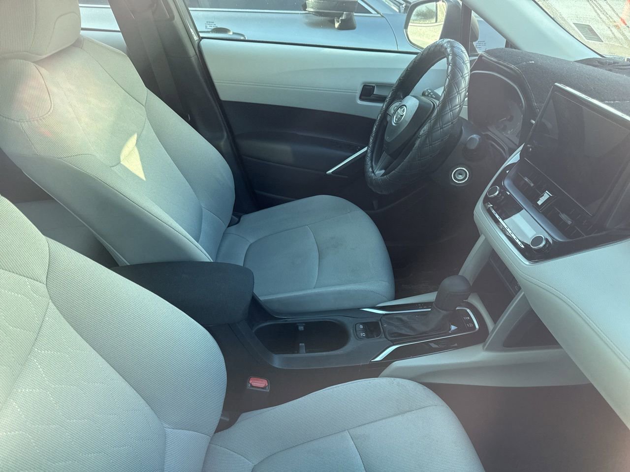 Used 2024 Toyota Corolla Cross L FWD image 6