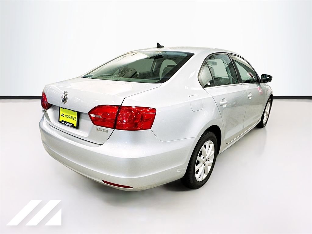 Used 2013 Volkswagen Jetta SE FWD image 5