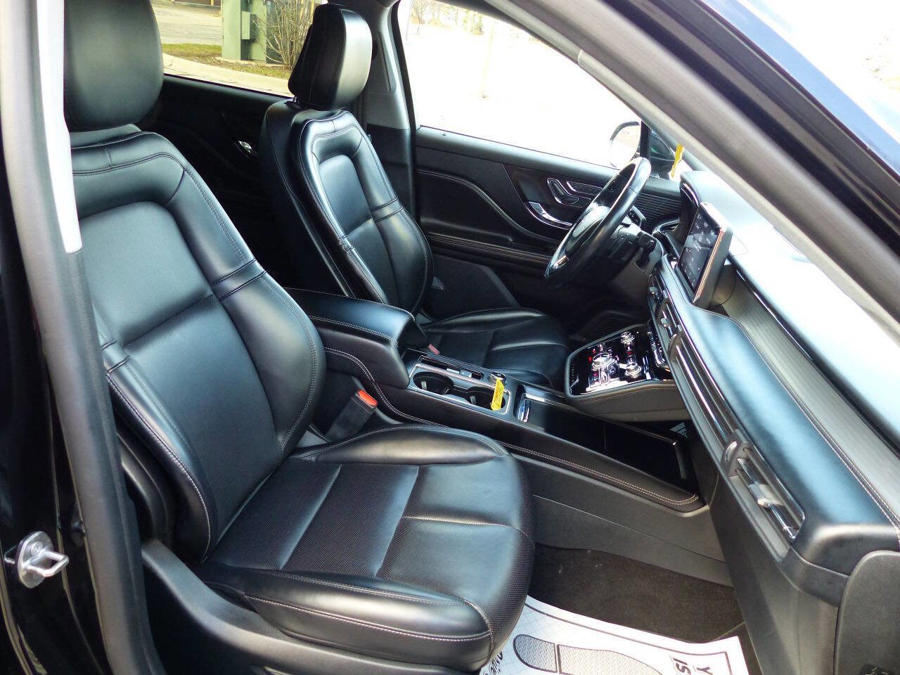 Used 2020 Lincoln Corsair Standard 4dr SUV image 46