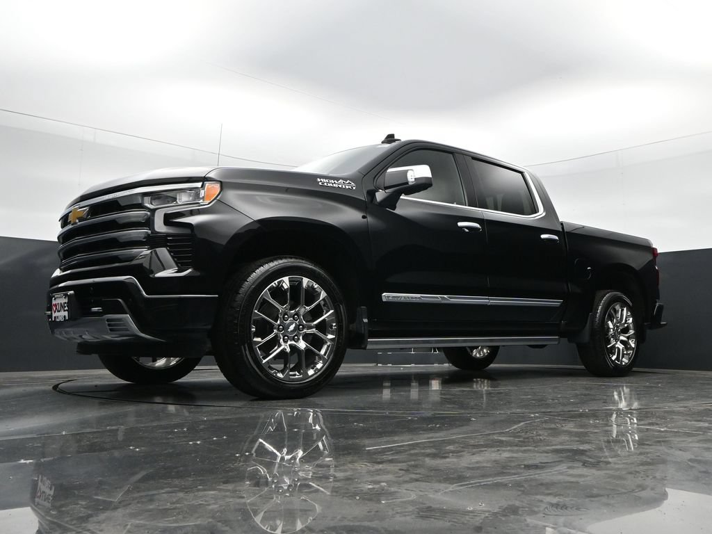 Used 2025 Chevrolet Silverado 1500 High Country AWD/4WD image 56