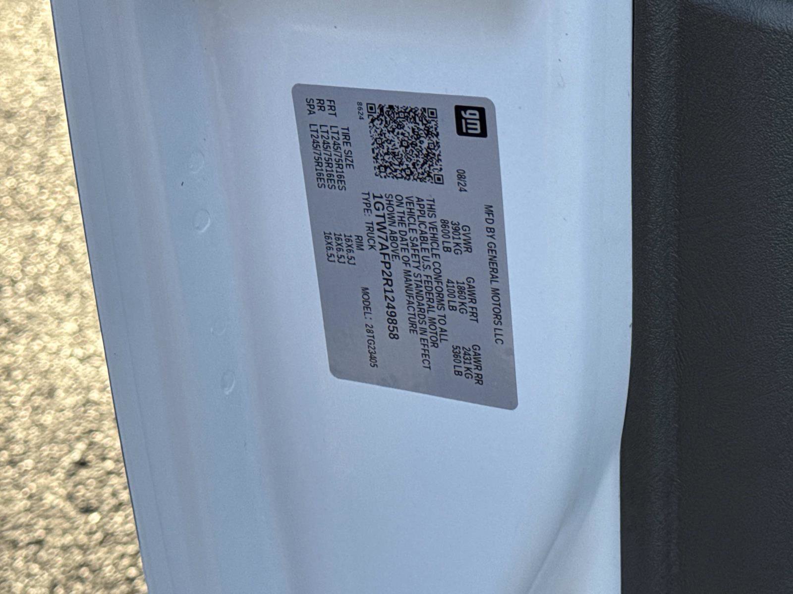 Used 2024 GMC Savana 2500 Work Van w/ Driver Convenience Package image 30