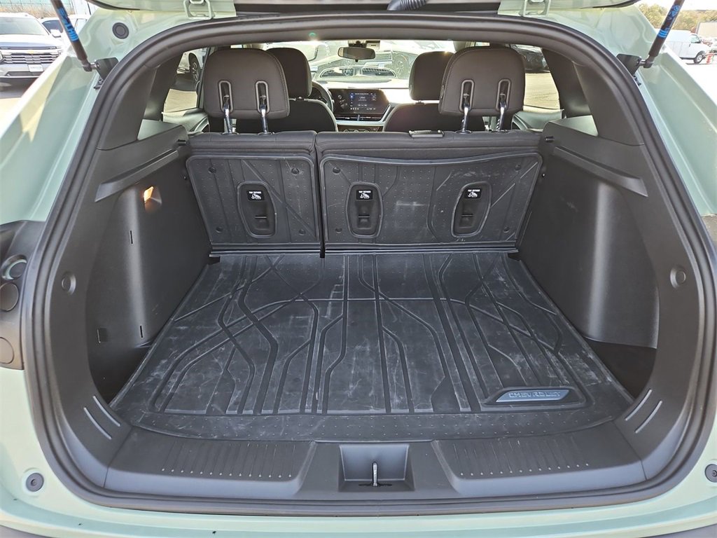 Used 2024 Chevrolet Trax RS w/ Driver Confidence Package image 24