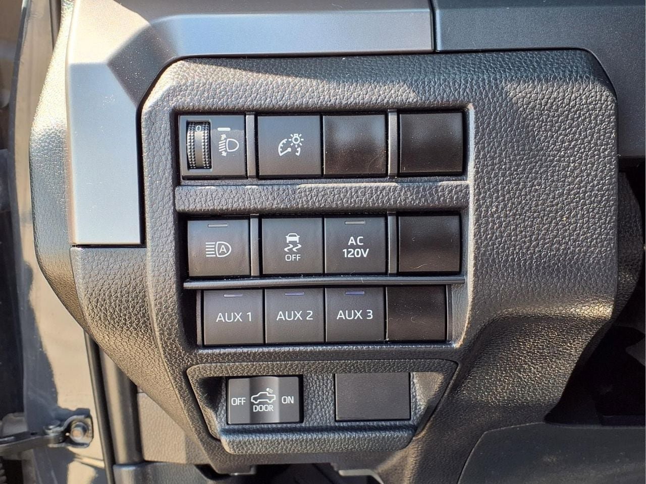 Certified 2024 Toyota Tacoma TRD Off-Road w/ TRD Off Road Upgrade Package AWD/4WD image 16