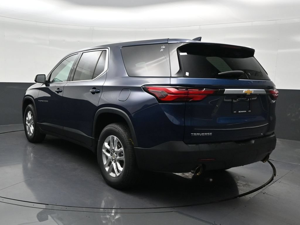 Used 2022 Chevrolet Traverse LS FWD image 3
