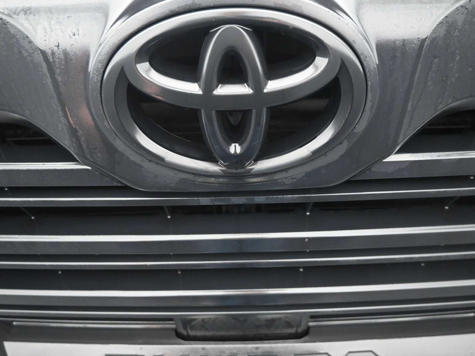 Used 2025 Toyota Tundra SR5 AWD/4WD image 18