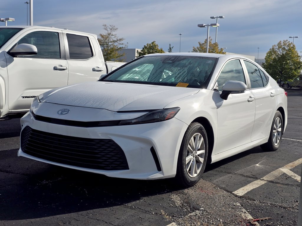 Certified 2025 Toyota Camry LE FWD image 4