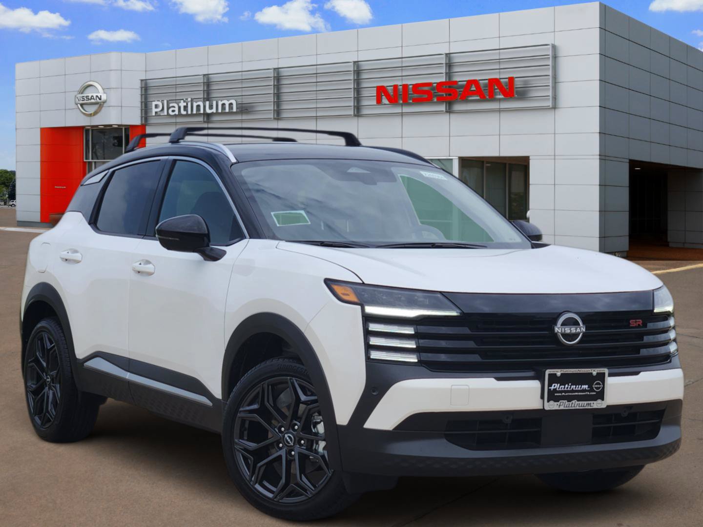 New 2026 Nissan Kicks SR w/ Cold Weather Package