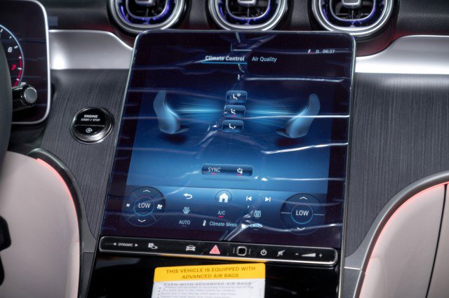 New 2025 Mercedes-Benz GLC 300 image 17