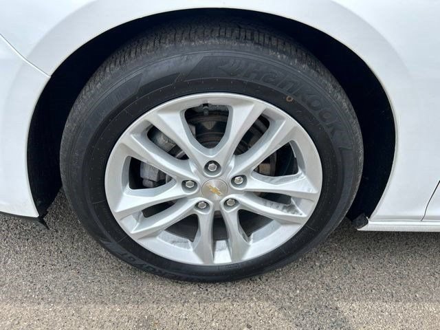 Used 2022 Chevrolet Malibu LT FWD image 47