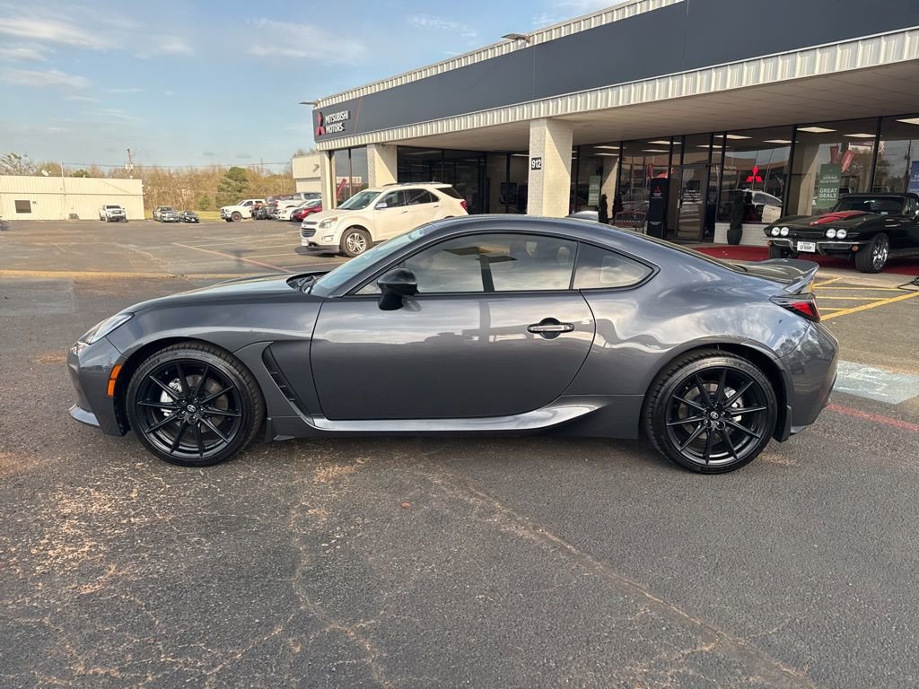 Used 2025 Toyota GR86 Premium image 10