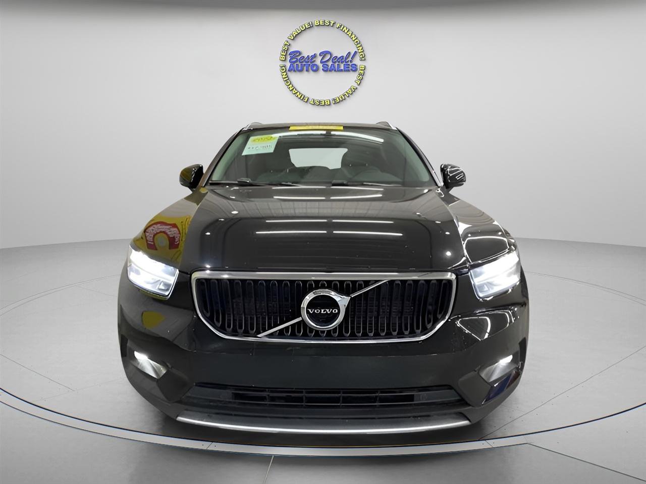 Used 2022 Volvo XC40 T5 Momentum image 8