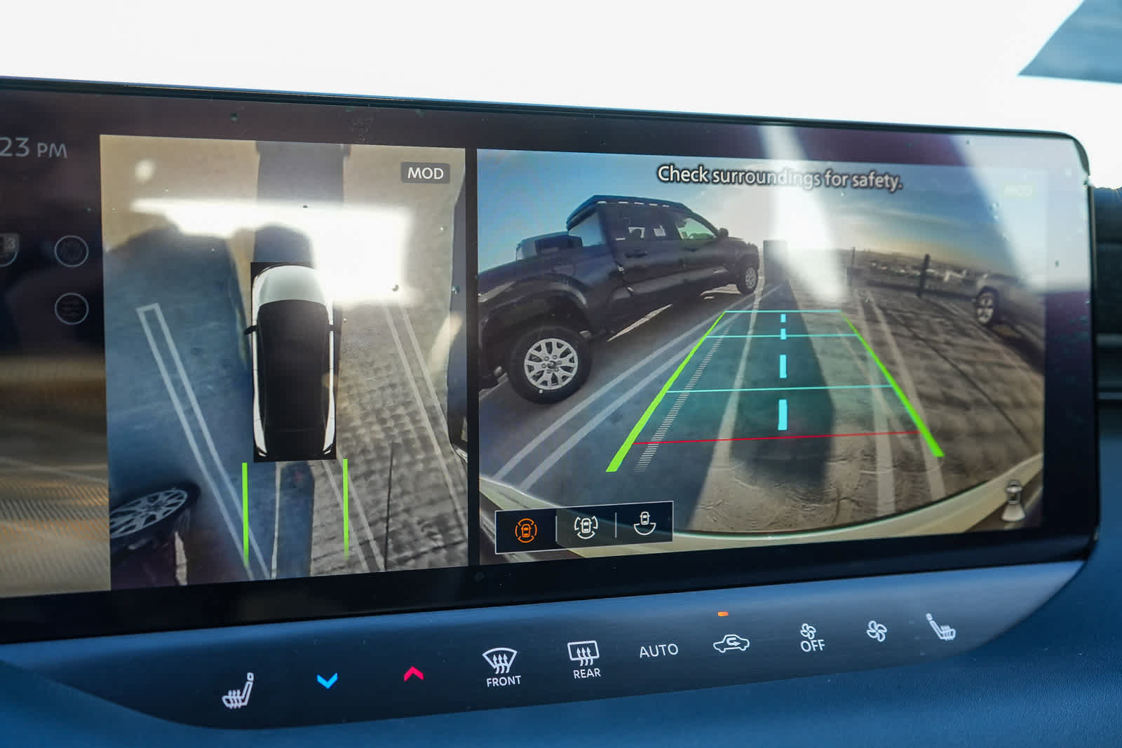 Used 2026 Nissan Leaf SV+ w/ Floor Mat Package (SV+) FWD image 25
