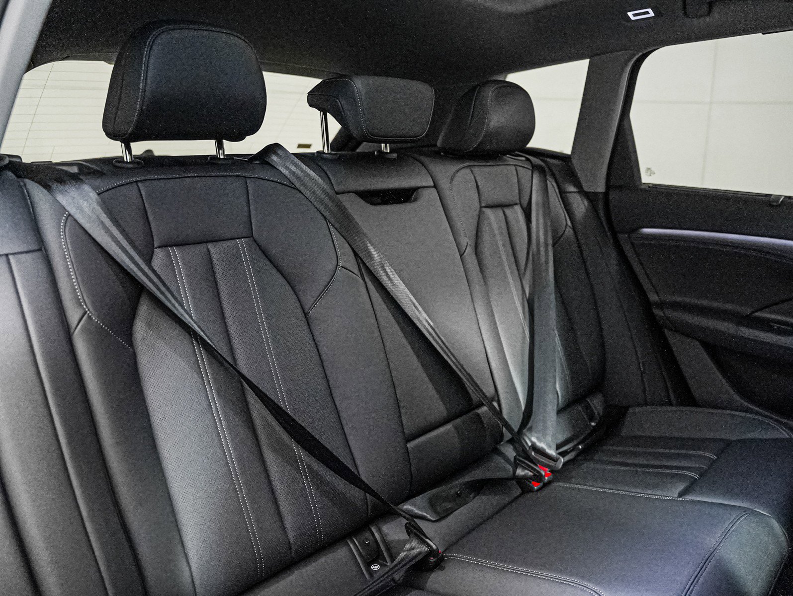 New 2025 Audi Q6 e-tron Premium Plus AWD/4WD image 13