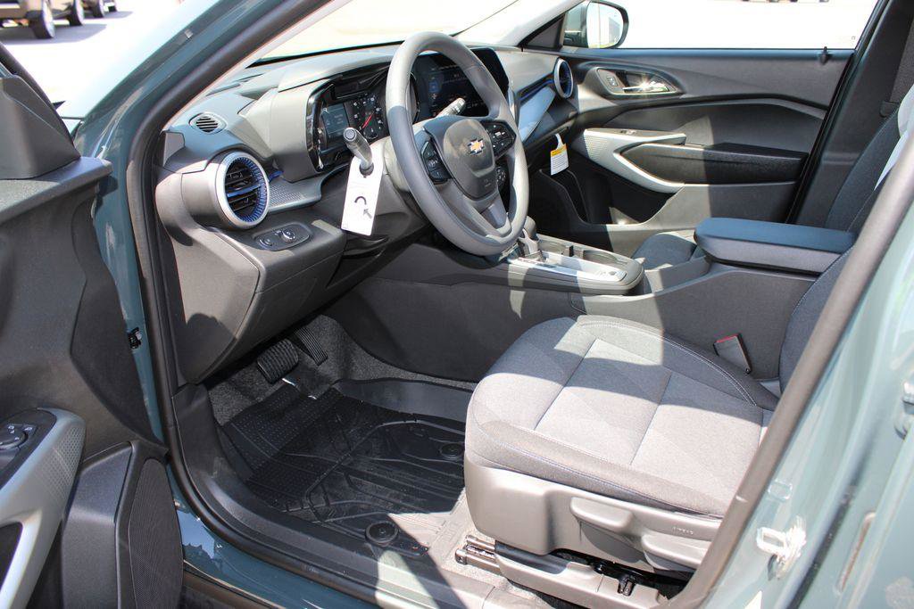 New 2026 Chevrolet Trax LS image 11