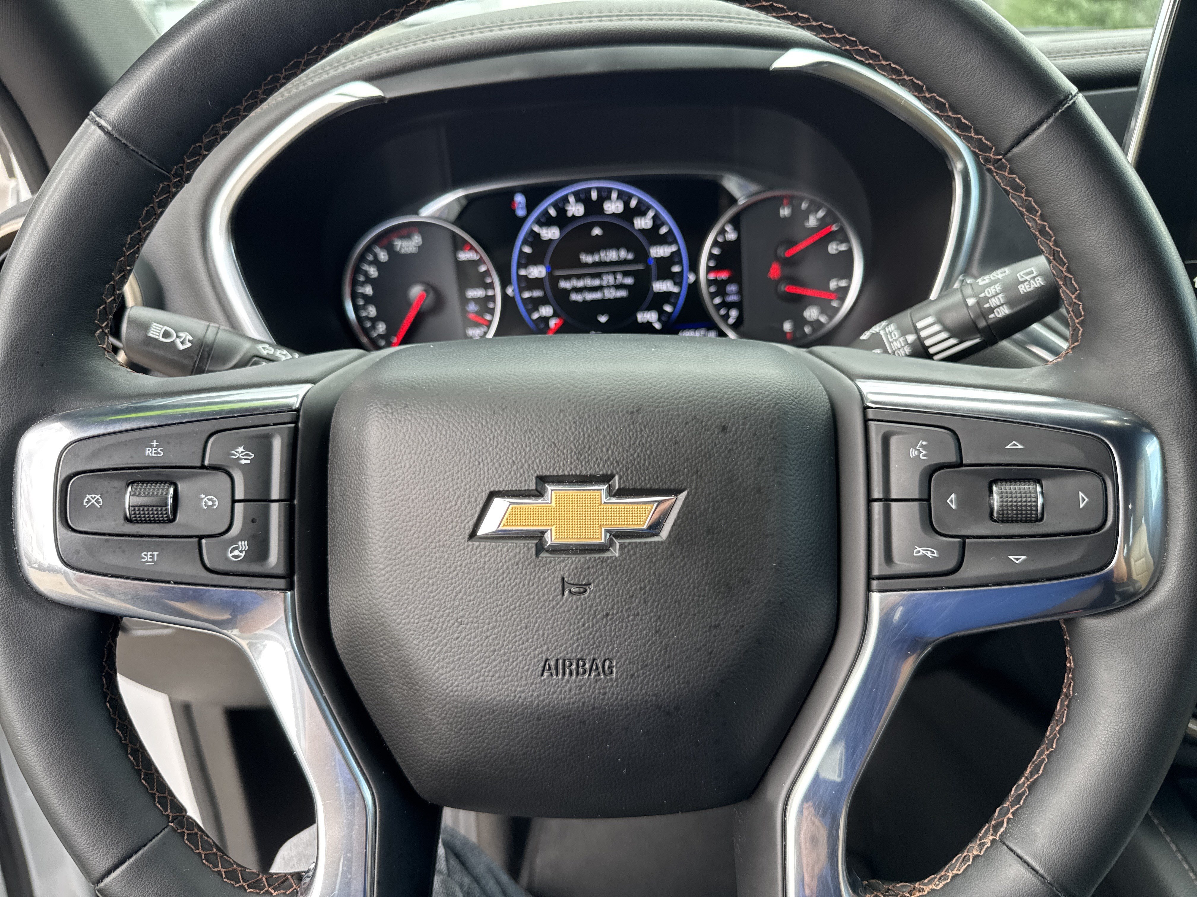 Used 2023 Chevrolet Blazer Premier w/ Enhanced Convenience Package AWD/4WD image 16