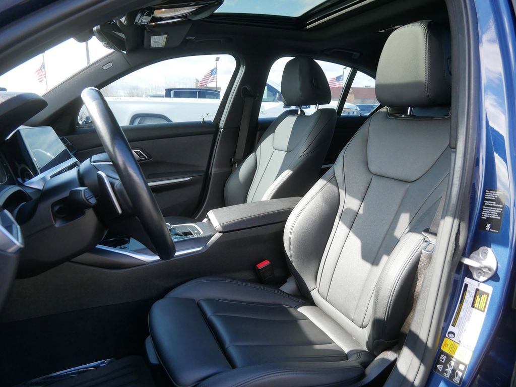 Used 2021 BMW 330i xDrive Sedan w/ Convenience Package AWD/4WD image 10