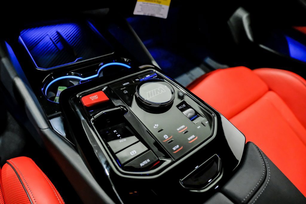 Used 2025 BMW M5 w/ Carbon Package image 23