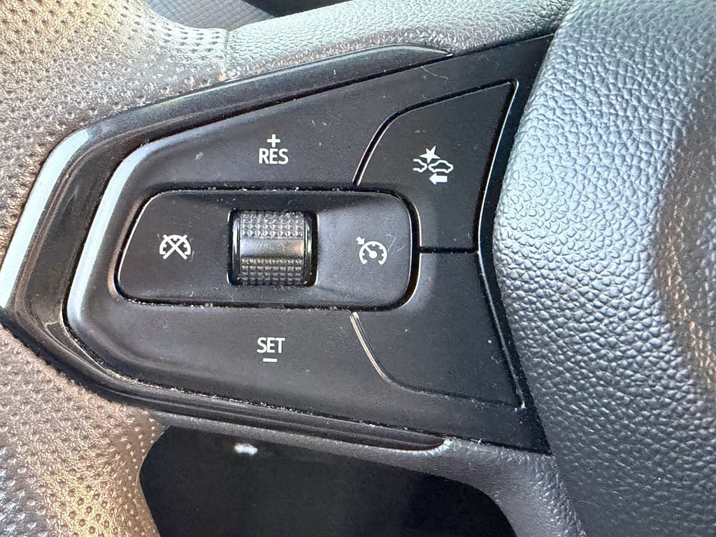 Used 2023 Chevrolet TrailBlazer LT FWD image 28