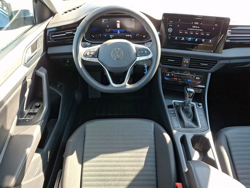 Used 2025 Volkswagen Jetta S image 11