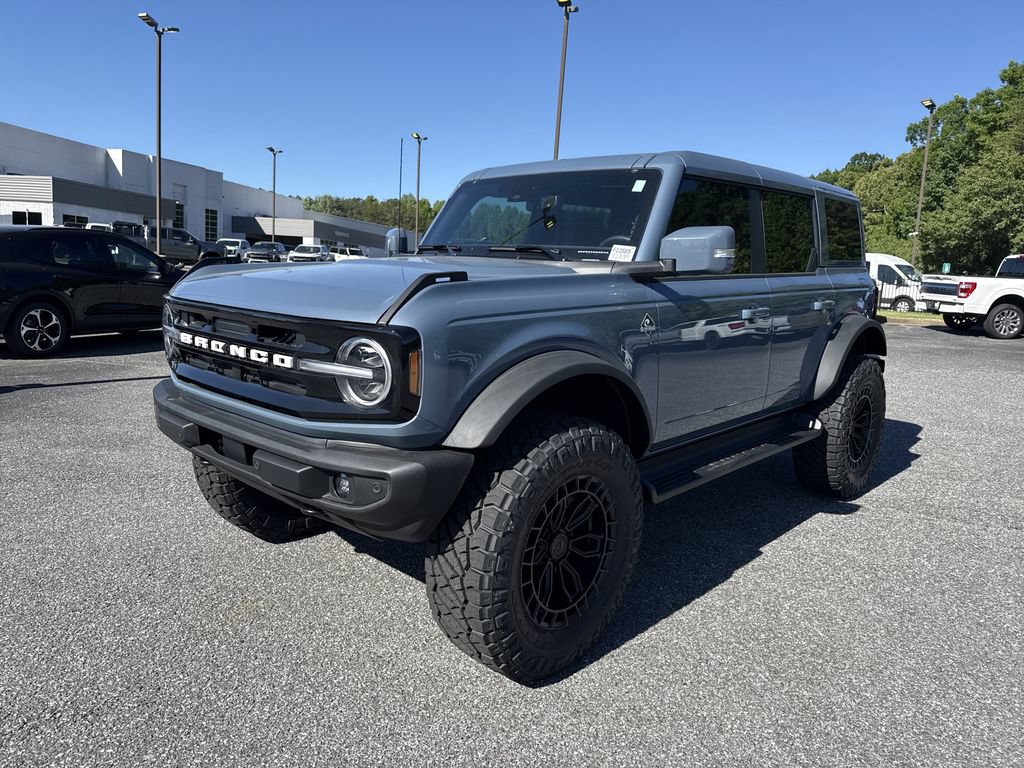 New 2025 Ford Bronco Outer Banks w/ Sasquatch Package AWD/4WD image 3
