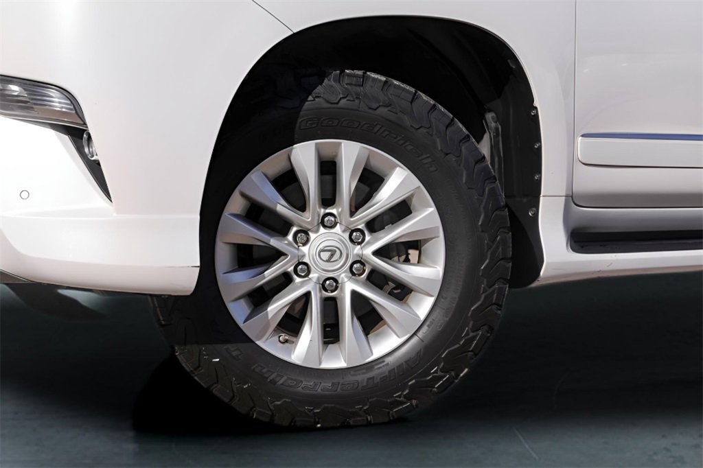 Used 2017 Lexus GX 460 Premium image 34