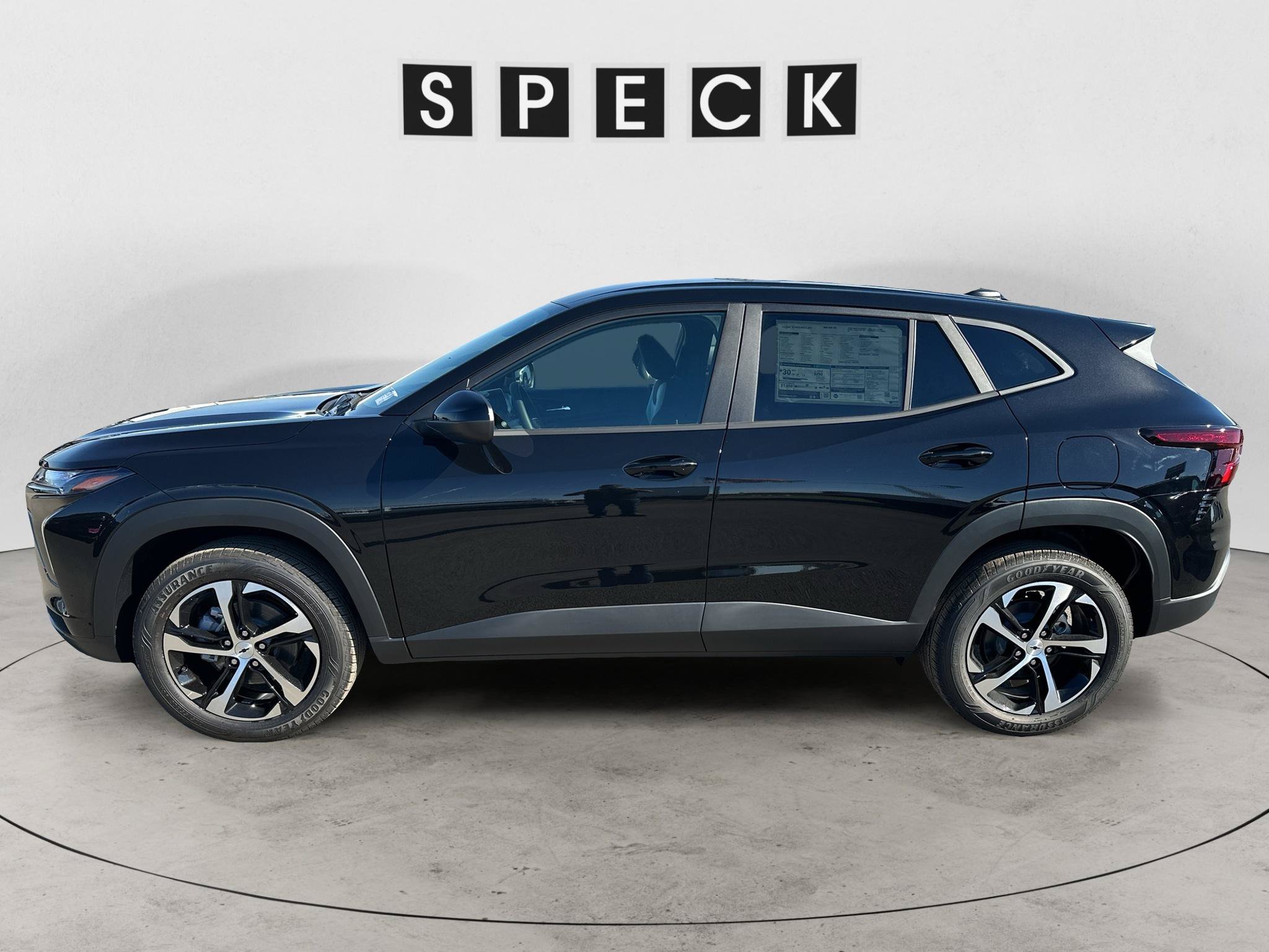 New 2026 Chevrolet Trax RS w/ Driver Confidence Package FWD image 2