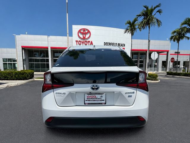 Used 2021 Toyota Prius L Eco FWD image 6