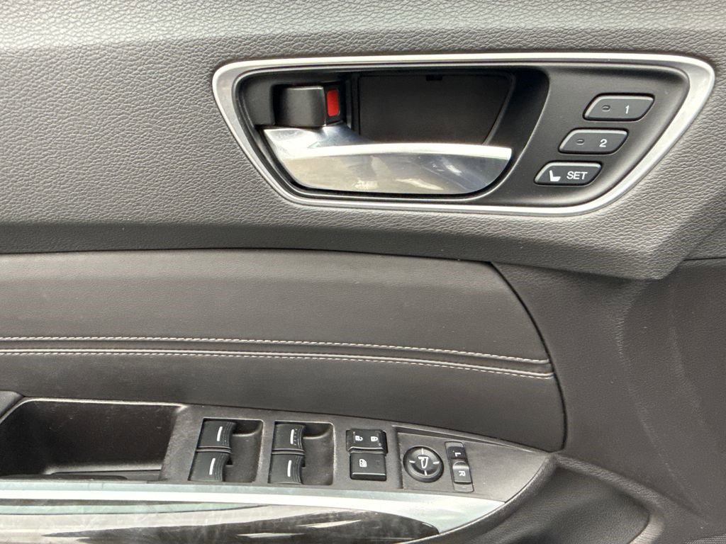 Used 2020 Acura TLX image 20