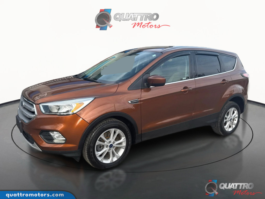 Used 2017 Ford Escape SE w/ SE Cold Weather Package image 1