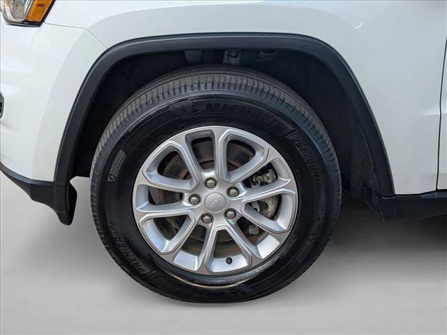 Used 2021 Jeep Grand Cherokee Laredo image 9