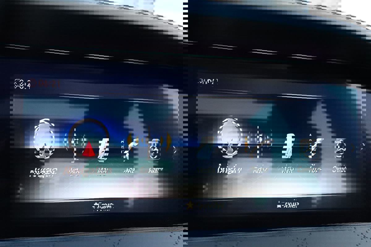 Used 2019 Mercedes-Benz S 560 Sedan w/ AMG Line Exterior image 57