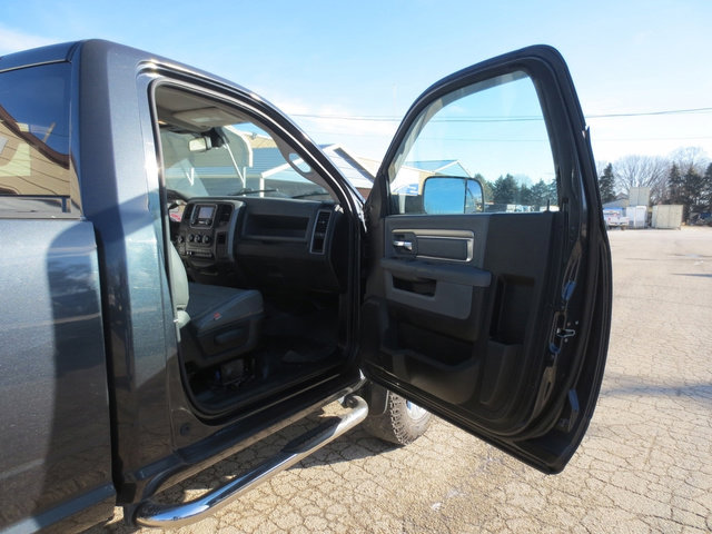 Used 2015 RAM 3500 Tradesman w/ Chrome Appearance Group image 35