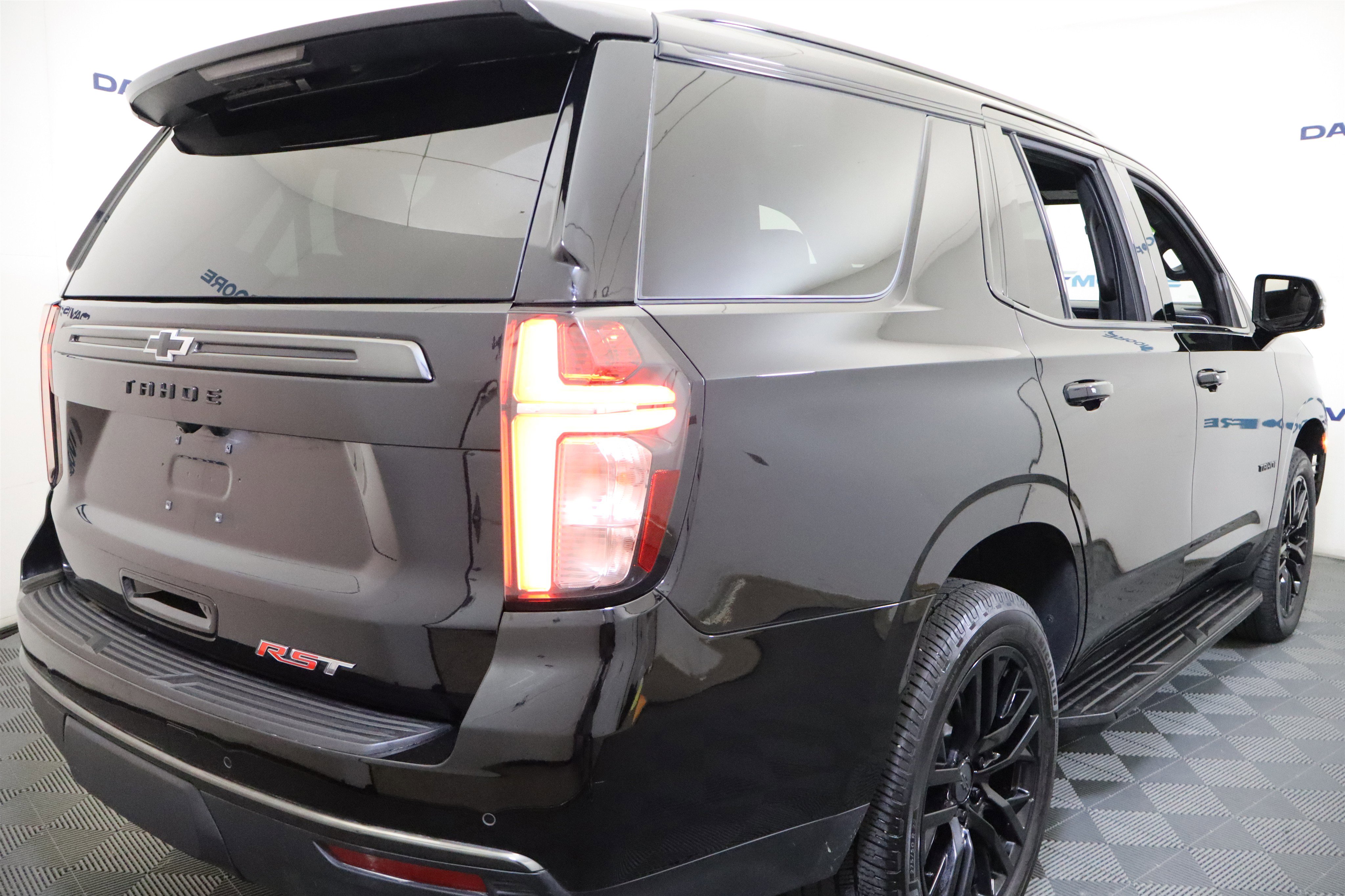 Used 2021 Chevrolet Tahoe RST w/ Luxury Package image 4