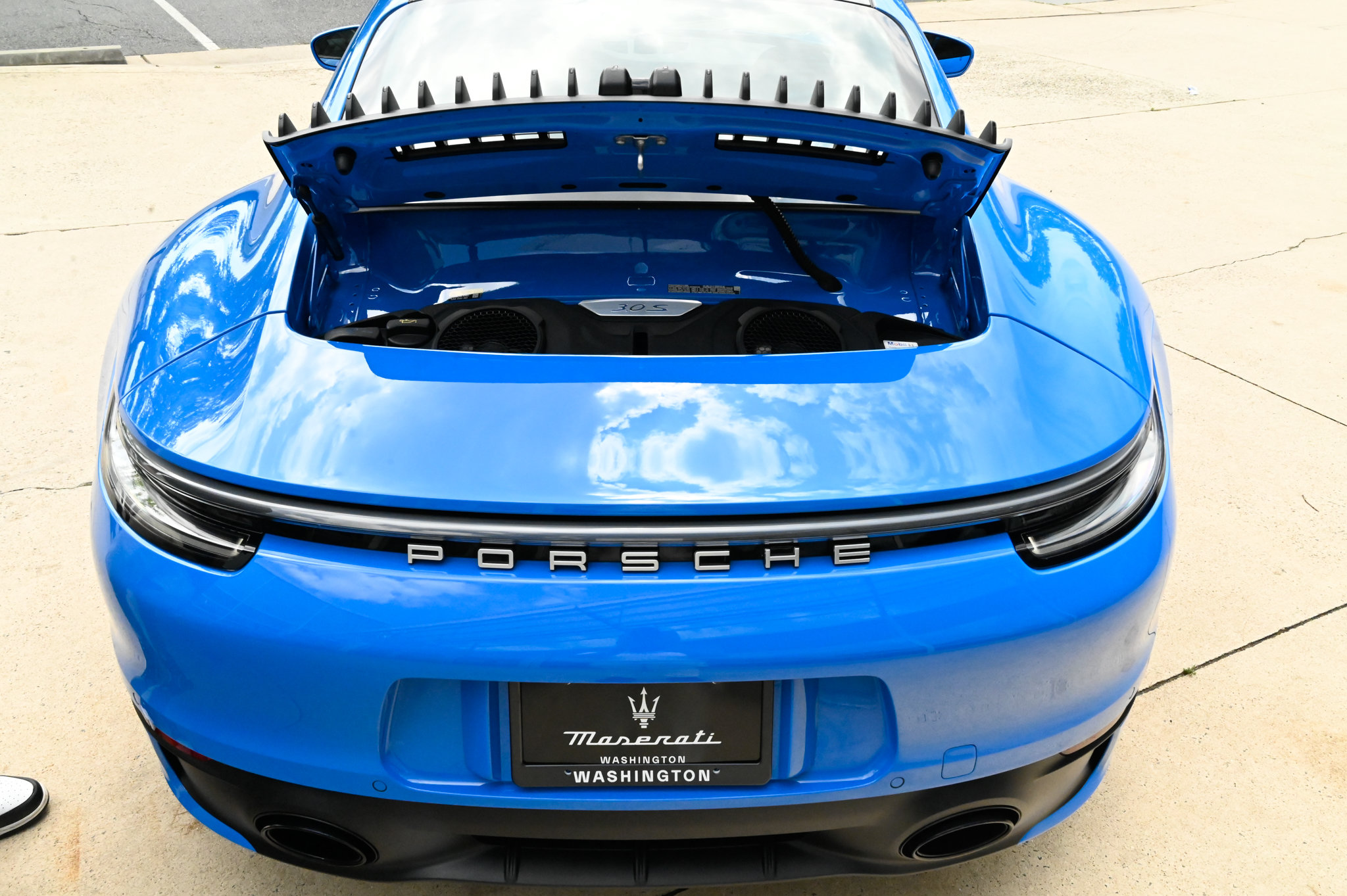 Used 2024 Porsche 911 Carrera S w/ Sportdesign Package RWD image 38