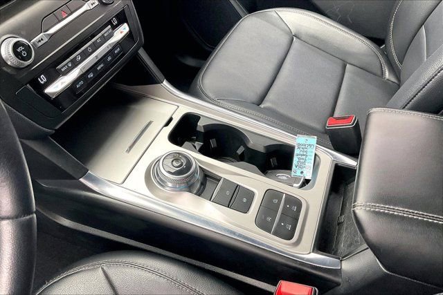 Used 2020 Ford Explorer XLT w/ Equipment Group 202A image 16