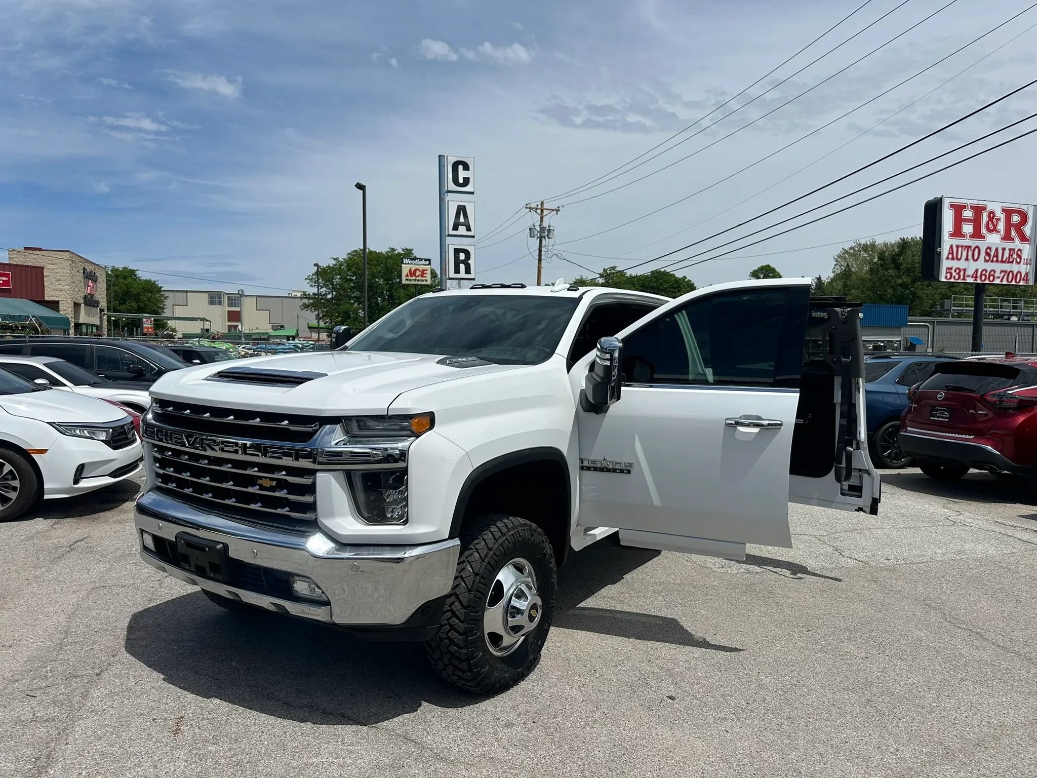 Used 2020 Chevrolet Silverado 3500 LTZ w/ LTZ Texas Edition AWD/4WD image 9