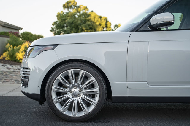 Used 2019 Land Rover Range Rover Supercharged AWD/4WD image 4