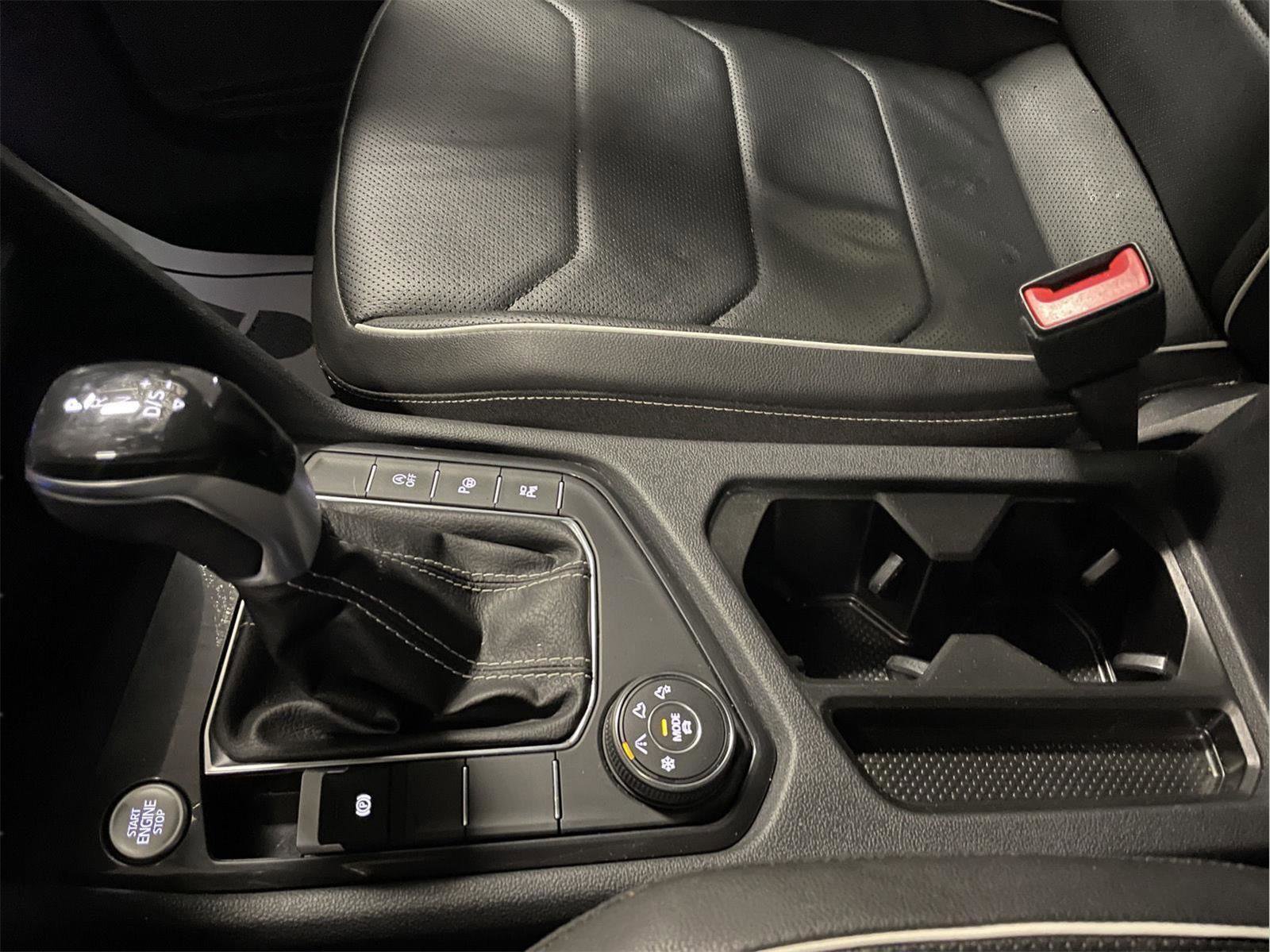 Used 2023 Volkswagen Tiguan SEL R-Line image 31